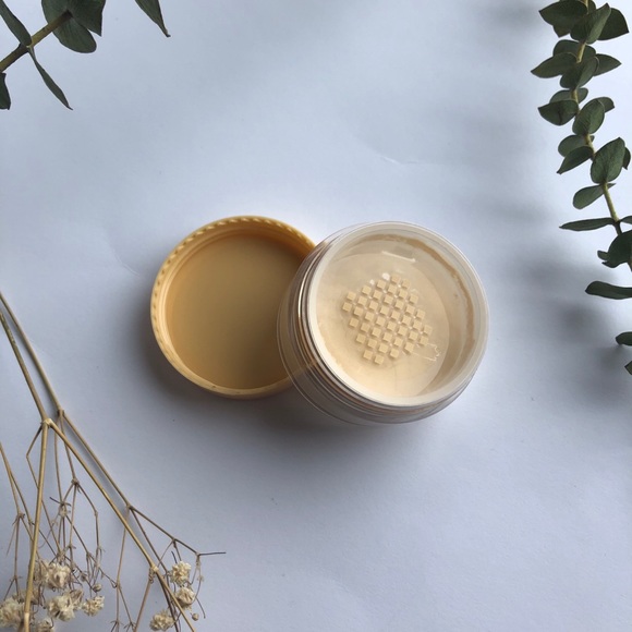 Banana Setting Powder
Bellapierre Cosmetics - Picture 5 of 5